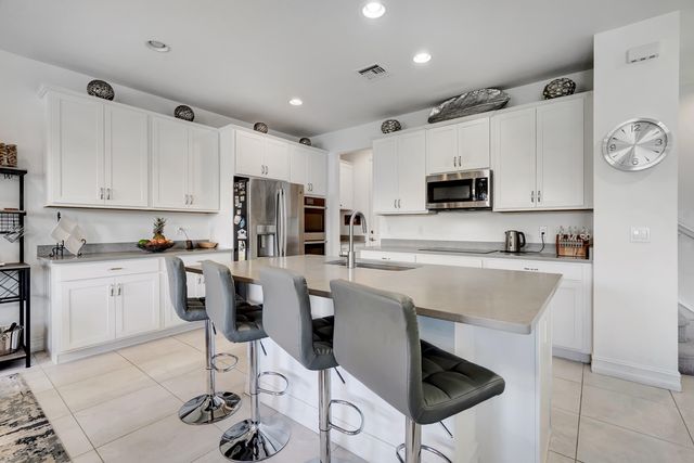 10043 Akenside Drive, Boca Raton, FL 33428