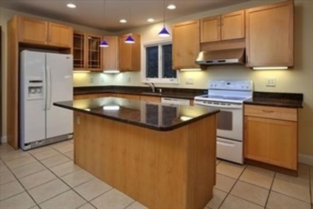 27 Sullivan Avenue, Newton, MA 02464
