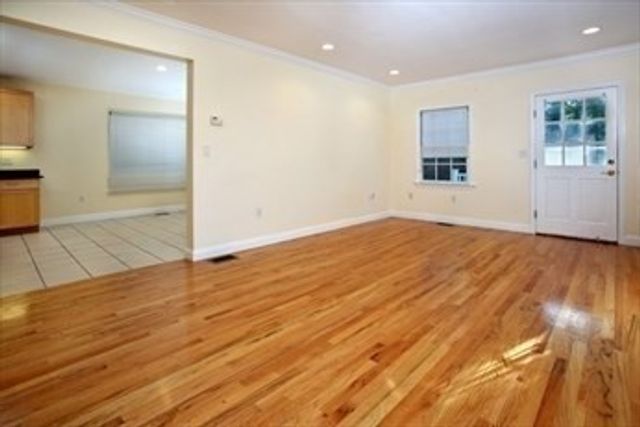 27 Sullivan Avenue, Newton, MA 02464