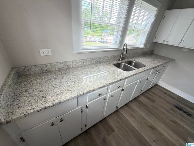 101 WALKER AVENUE, Bessemer, AL 35023