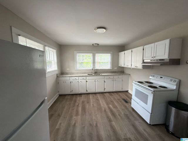 101 WALKER AVENUE, Bessemer, AL 35023