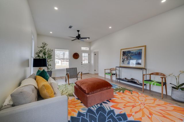 313 Oliver Street, Conway, AR 72034