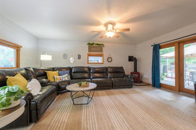 2024 Maple Street, Hastings, MN 55033