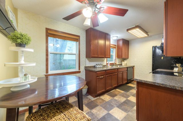 2024 Maple Street, Hastings, MN 55033
