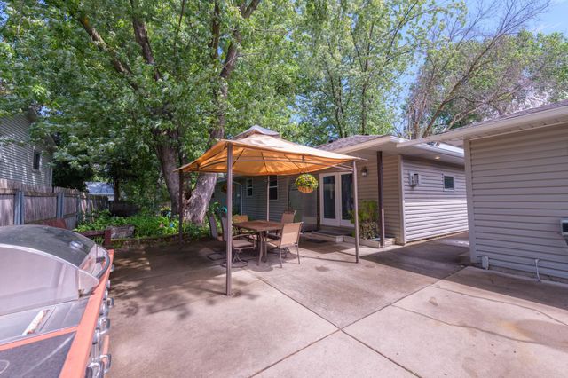 2024 Maple Street, Hastings, MN 55033