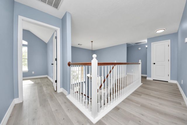 16203 Broken Timber Circle, Houston, TX 77095