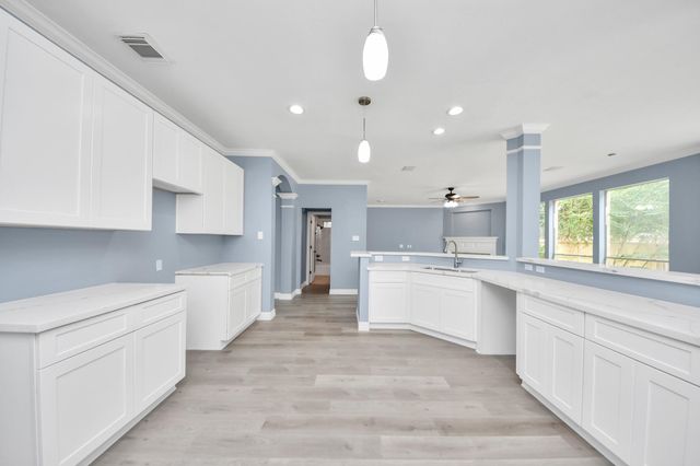 16203 Broken Timber Circle, Houston, TX 77095