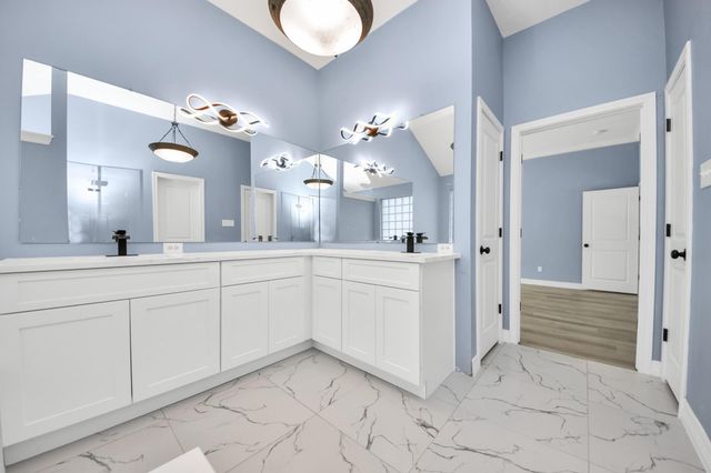 16203 Broken Timber Circle, Houston, TX 77095