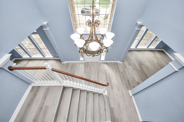 16203 Broken Timber Circle, Houston, TX 77095