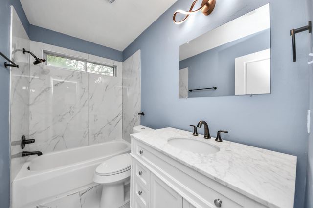16203 Broken Timber Circle, Houston, TX 77095