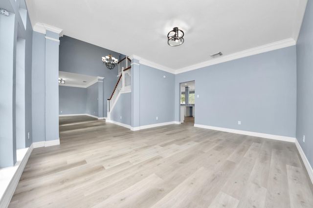 16203 Broken Timber Circle, Houston, TX 77095