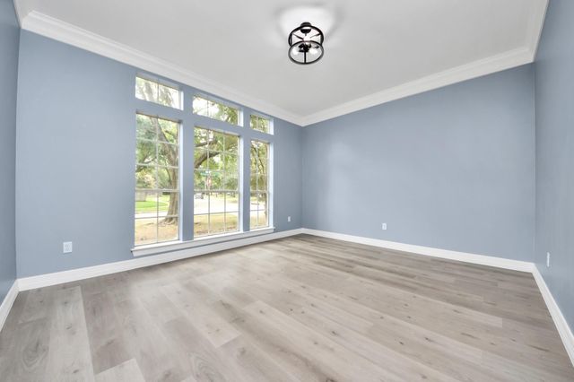 16203 Broken Timber Circle, Houston, TX 77095