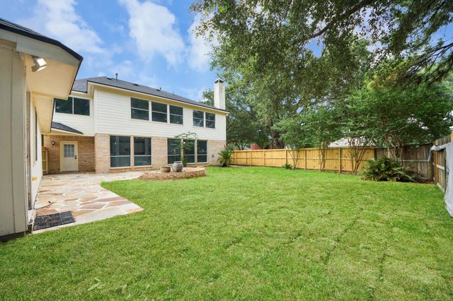 16203 Broken Timber Circle, Houston, TX 77095