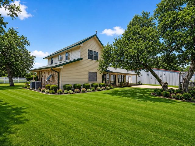 203 Oxbow TRL, Marble Falls, TX 78654