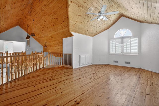 203 Oxbow TRL, Marble Falls, TX 78654