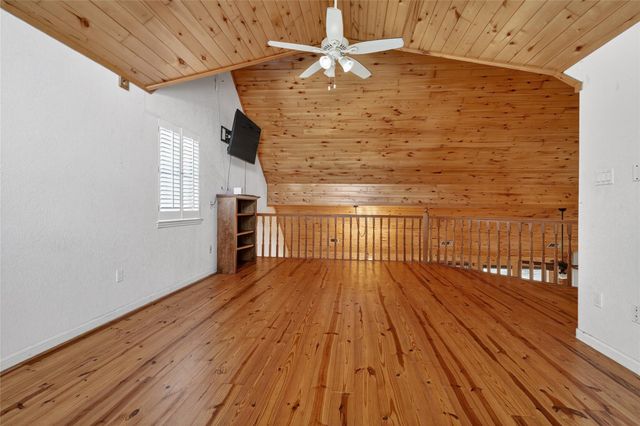203 Oxbow TRL, Marble Falls, TX 78654