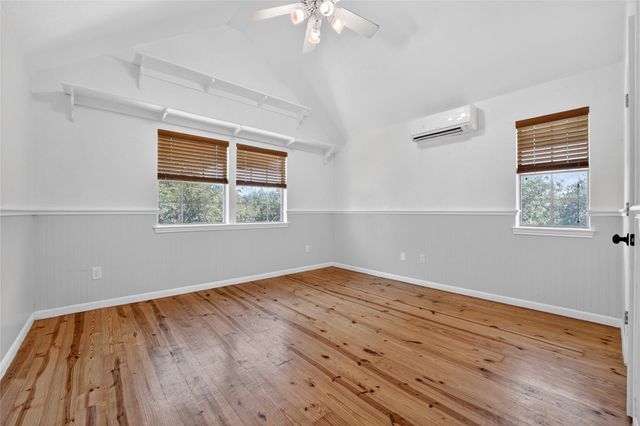 203 Oxbow TRL, Marble Falls, TX 78654