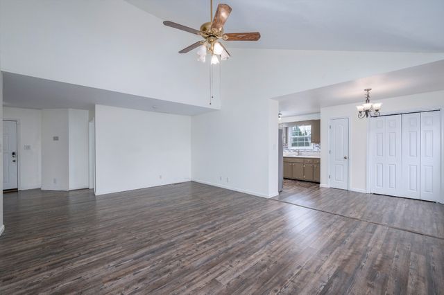 1325 Meredith Way, Clarksville, TN 37042