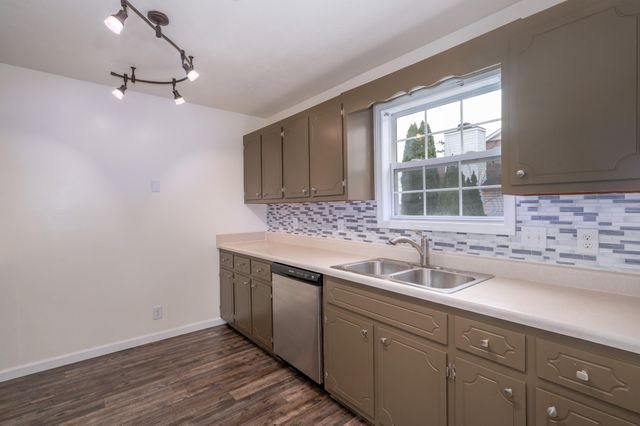 1325 Meredith Way, Clarksville, TN 37042