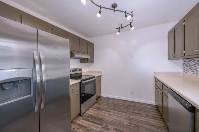 1325 Meredith Way, Clarksville, TN 37042