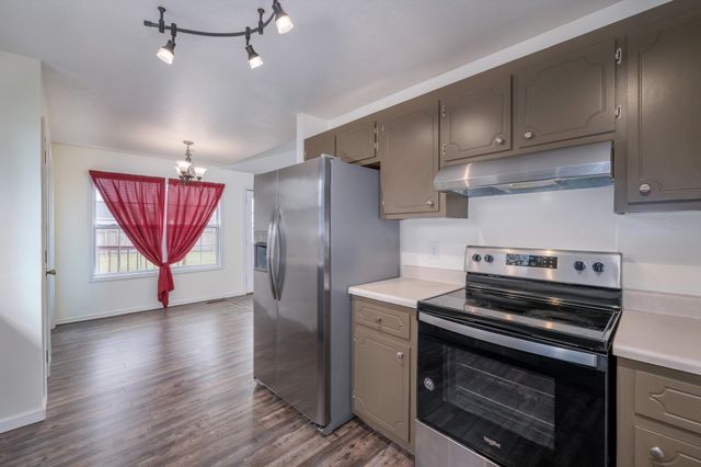 1325 Meredith Way, Clarksville, TN 37042