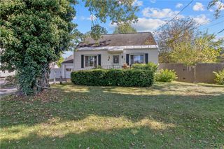 122 Wilshirl Drive, Clay, NY 13212
