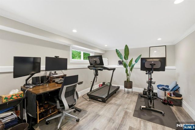 11 Homewood Way, Montclair, NJ 07042