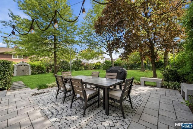 11 Homewood Way, Montclair, NJ 07042