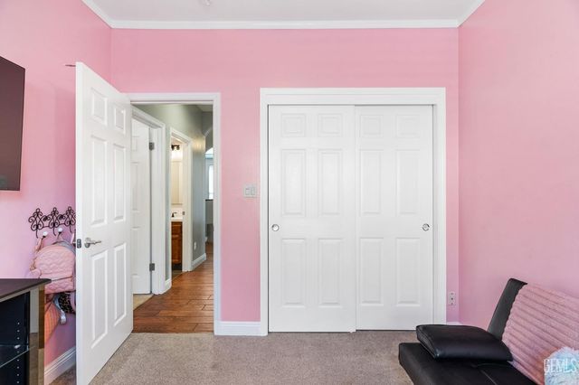 702 Sunset Meadow Lane, Bakersfield, CA 93308