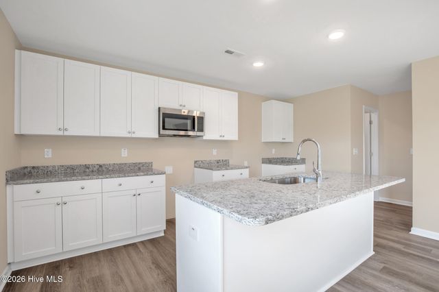 38 Coachman Lane, Autryville, NC 28318