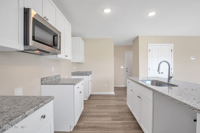 38 Coachman Lane, Autryville, NC 28318
