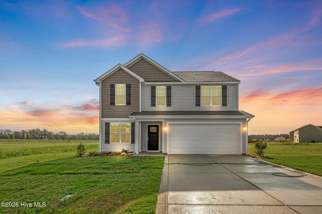 38 Coachman Lane, Autryville, NC 28318