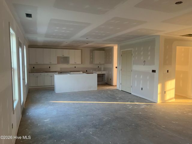38 Coachman Lane, Autryville, NC 28318