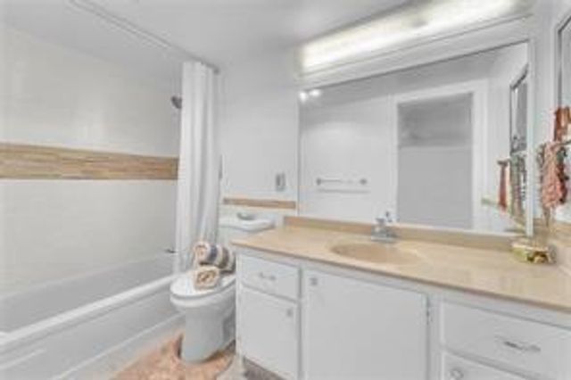 2035 Ventnor H 2035, Deerfield Beach, FL 33442