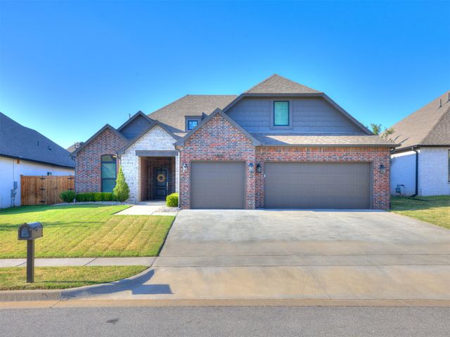 3808 W Winston Street, Broken Arrow, OK 74011