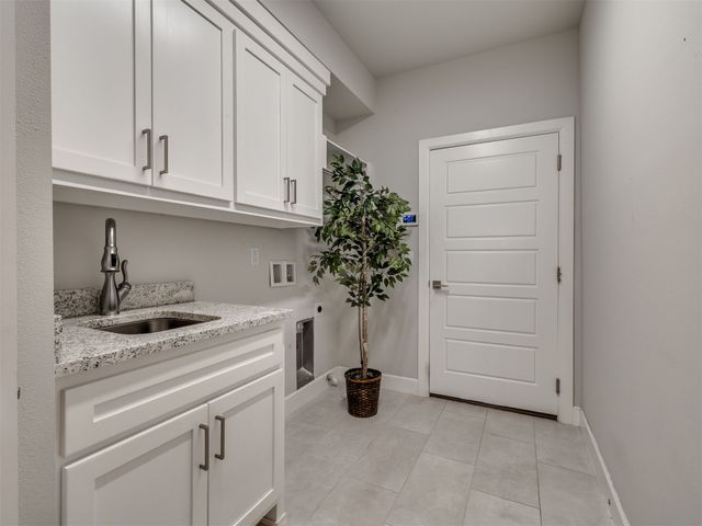 3808 W Winston Street, Broken Arrow, OK 74011