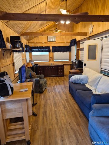 25 Route 197 Route 29, Woodstock, CT 06281