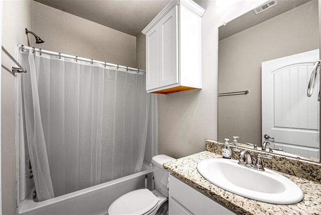 303 Oak Hampton Drive, Sulphur, LA 70665