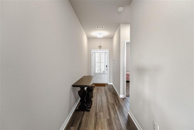 303 Oak Hampton Drive, Sulphur, LA 70665