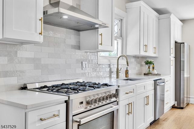 132 Argyle Pl, Kearny Town, NJ 07032