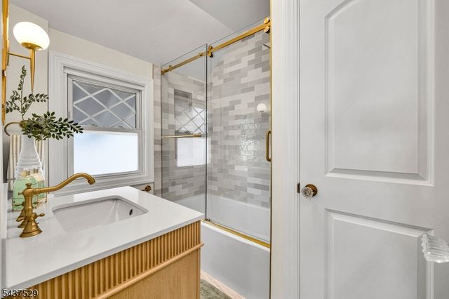 132 Argyle Pl, Kearny Town, NJ 07032