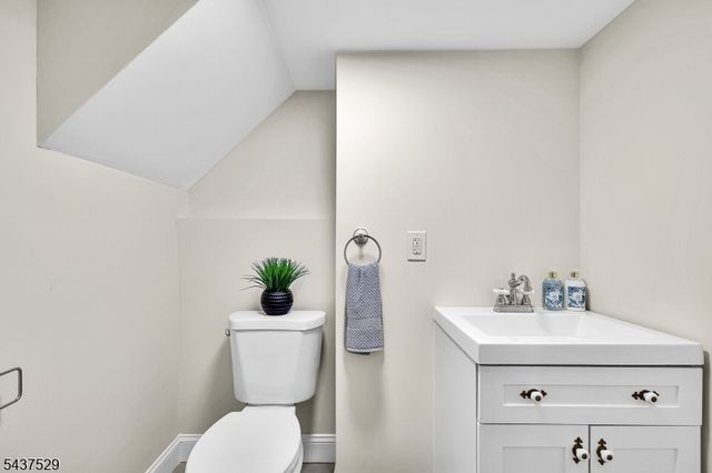132 Argyle Pl, Kearny Town, NJ 07032