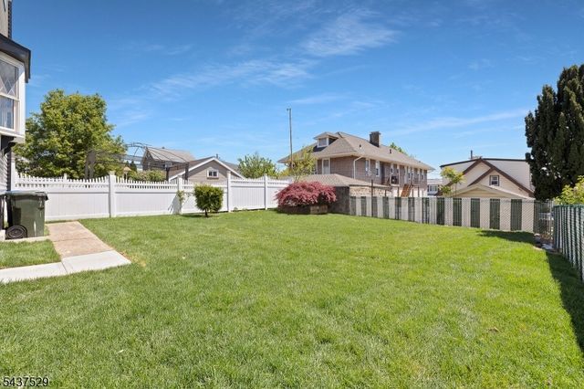 132 Argyle Pl, Kearny Town, NJ 07032