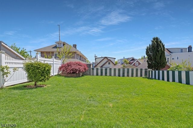 132 Argyle Pl, Kearny Town, NJ 07032