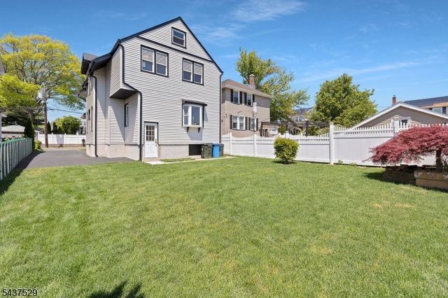 132 Argyle Pl, Kearny Town, NJ 07032