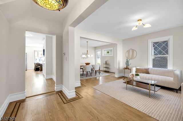 132 Argyle Pl, Kearny Town, NJ 07032