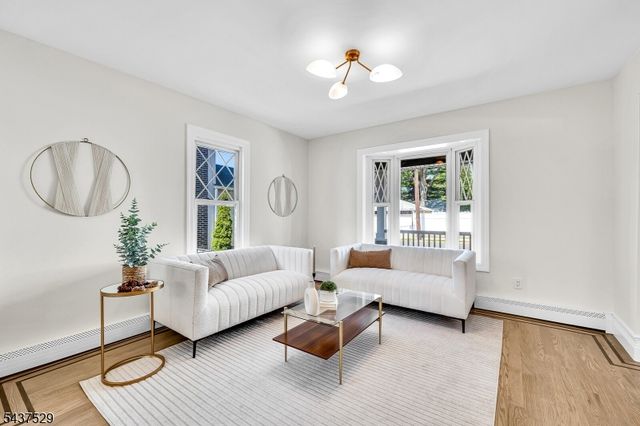 132 Argyle Pl, Kearny Town, NJ 07032