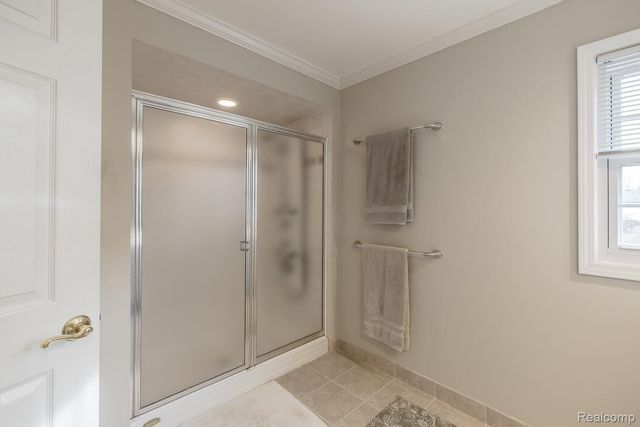 1145 E Fairview Lane, Rochester Hills, MI 48306