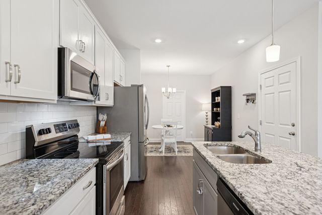 931 Nance Ln, Lebanon, TN 37087