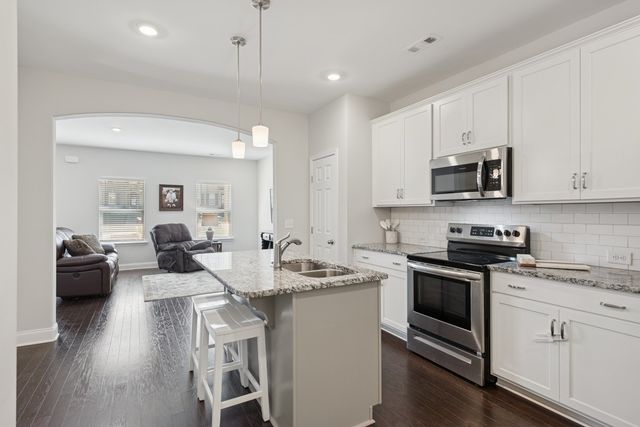 931 Nance Ln, Lebanon, TN 37087